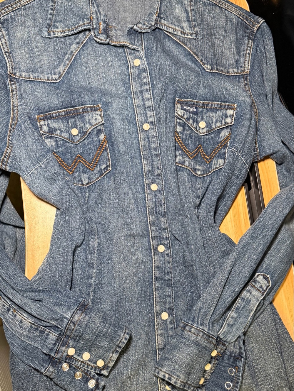 Wrangler Women's Light Blue Denim Western Shirt